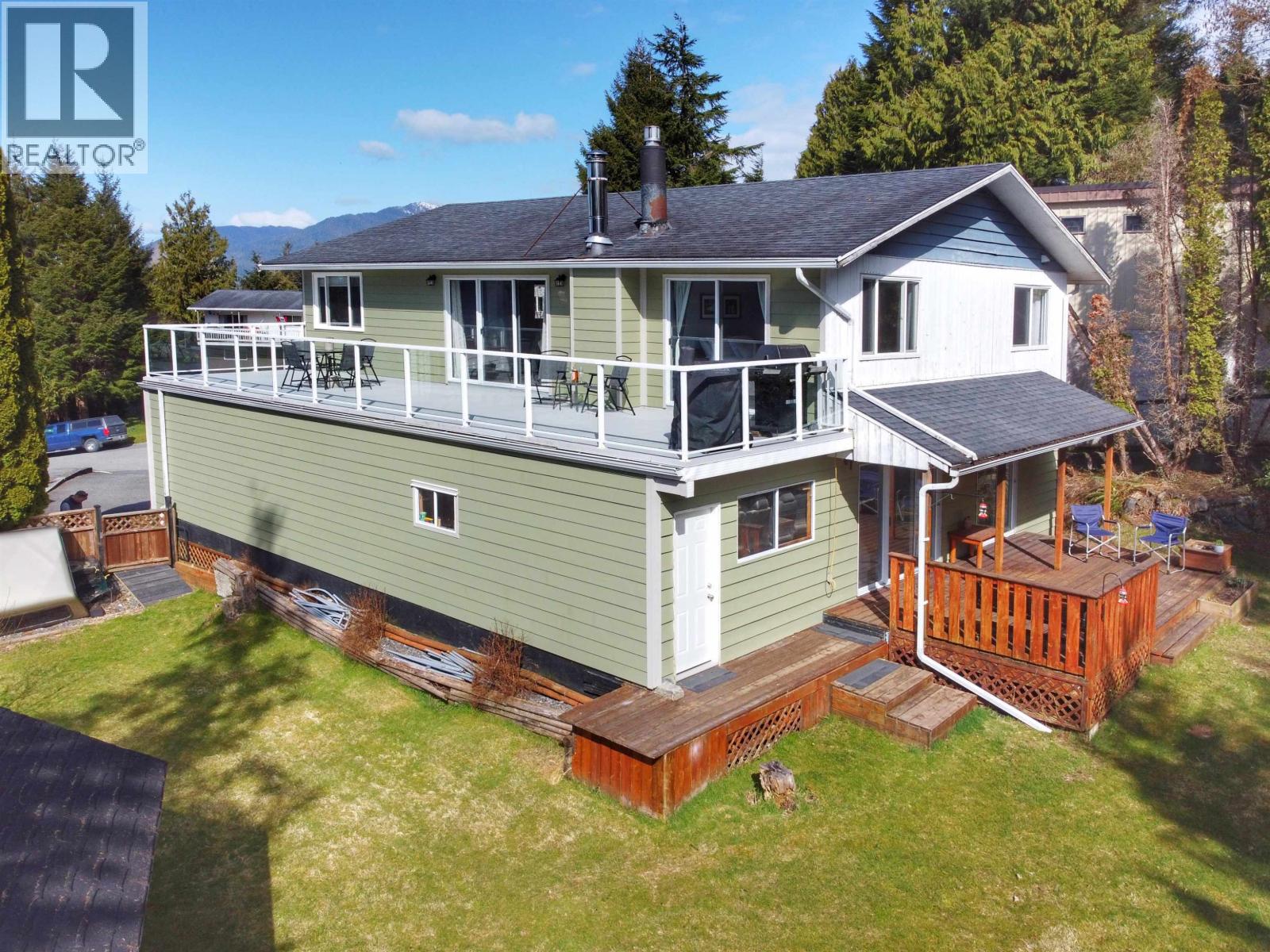 121 CADE PLACE - 2
