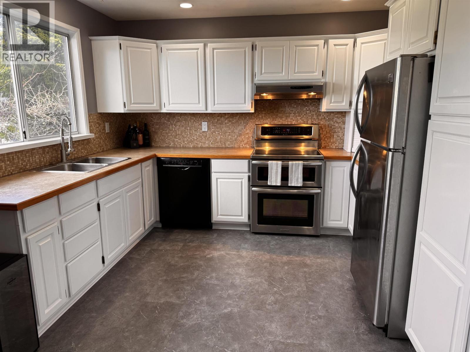 121 CADE PLACE - 5
