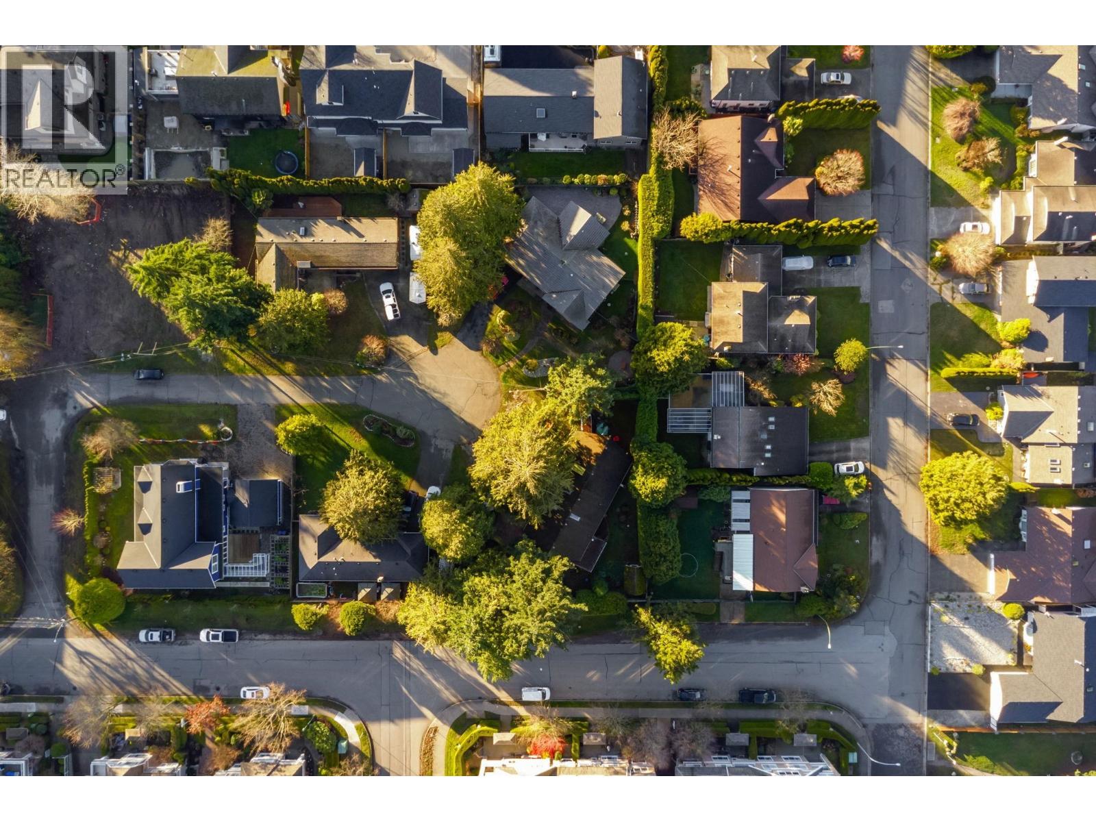 5464 13A AVENUE, Delta