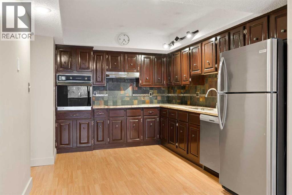 Single Family House for Sale in    Avenue NE Crescent Heights Calgary 