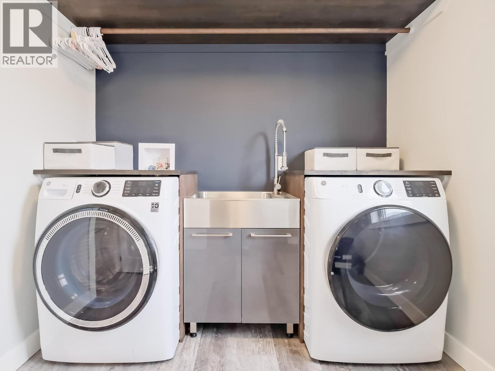 7016 WREN Drive, Osoyoos