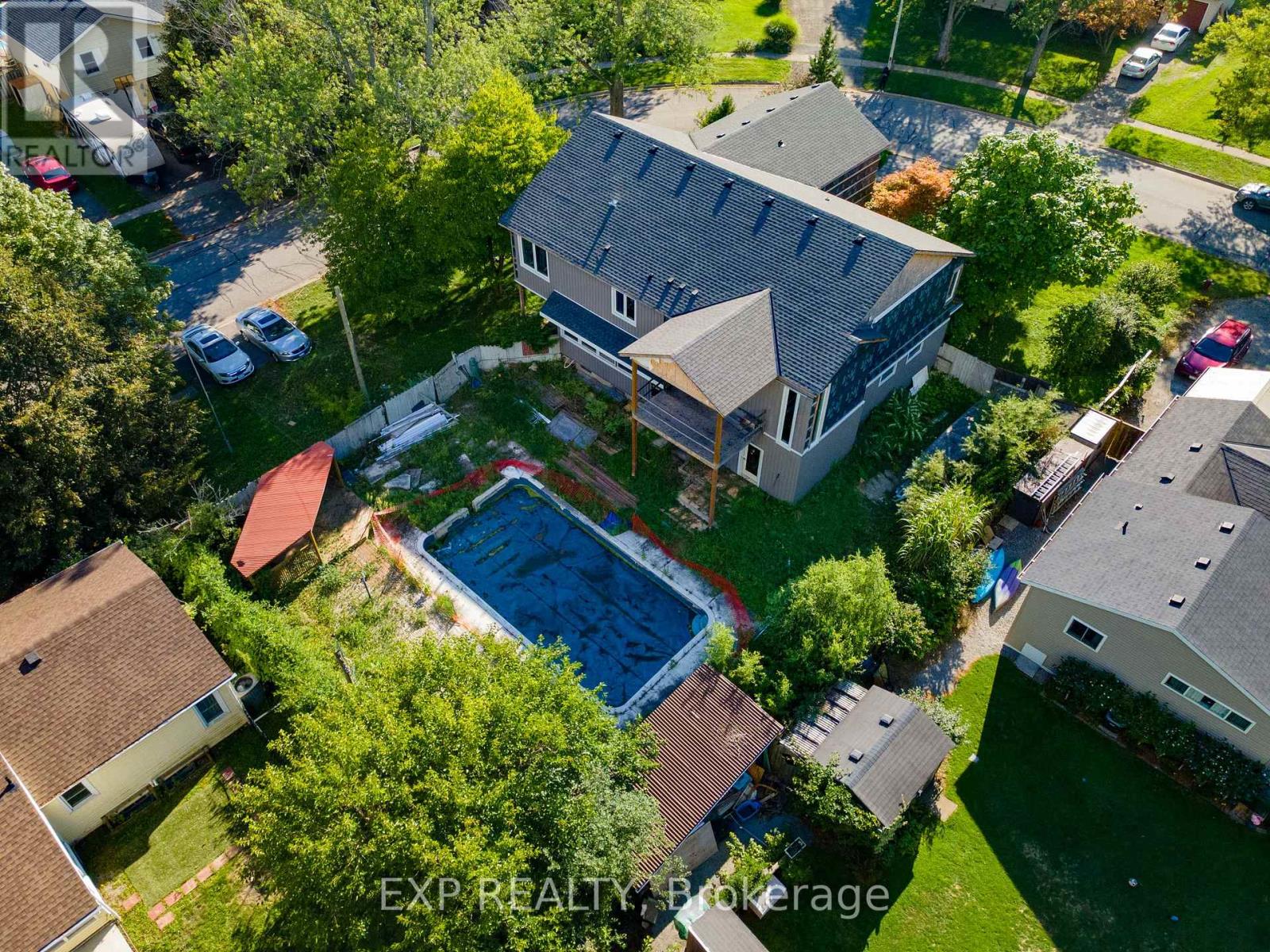 6 ROSEMOUNT DRIVE - 4