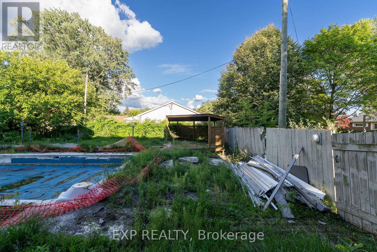 6 ROSEMOUNT DRIVE - 47