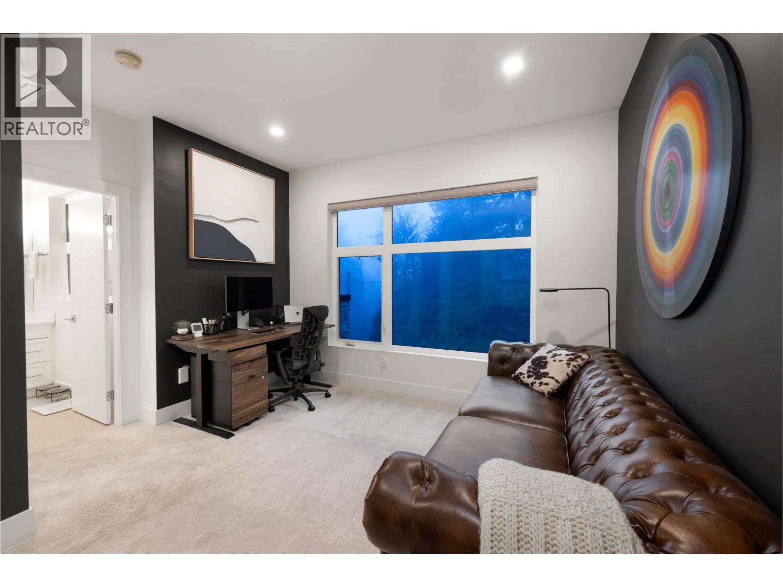 2902 ST. ANDREWS AVENUE, North Vancouver