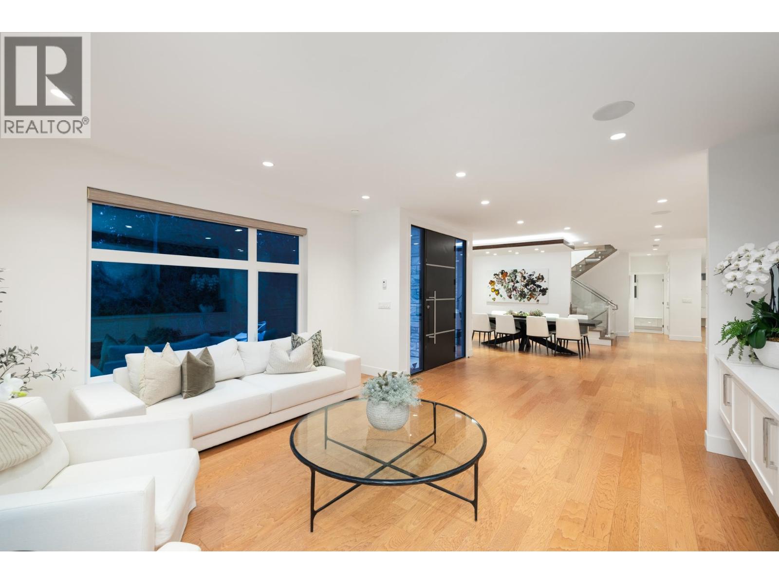 2902 ST. ANDREWS AVENUE, North Vancouver