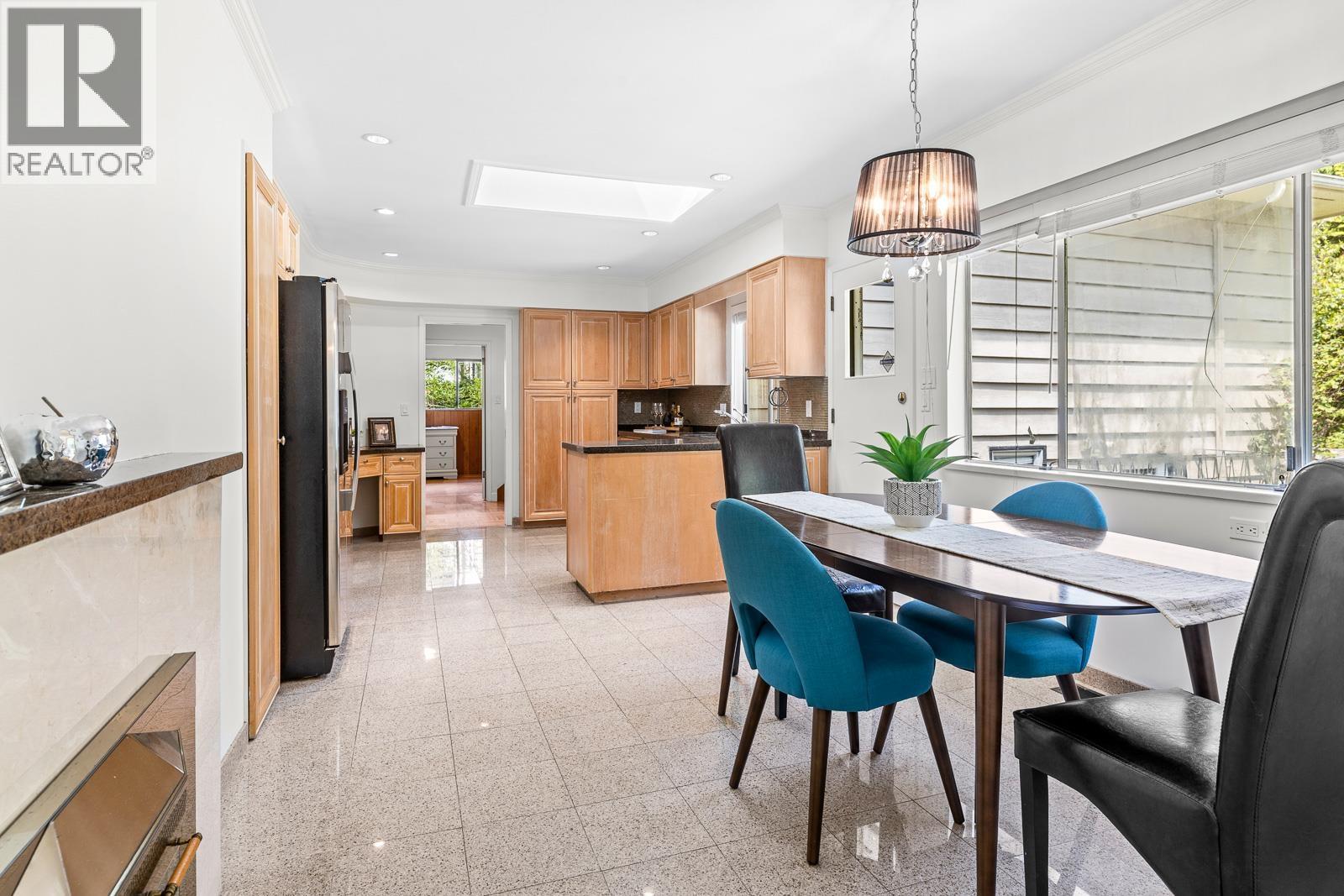 1211 CHARTWELL DRIVE, West Vancouver