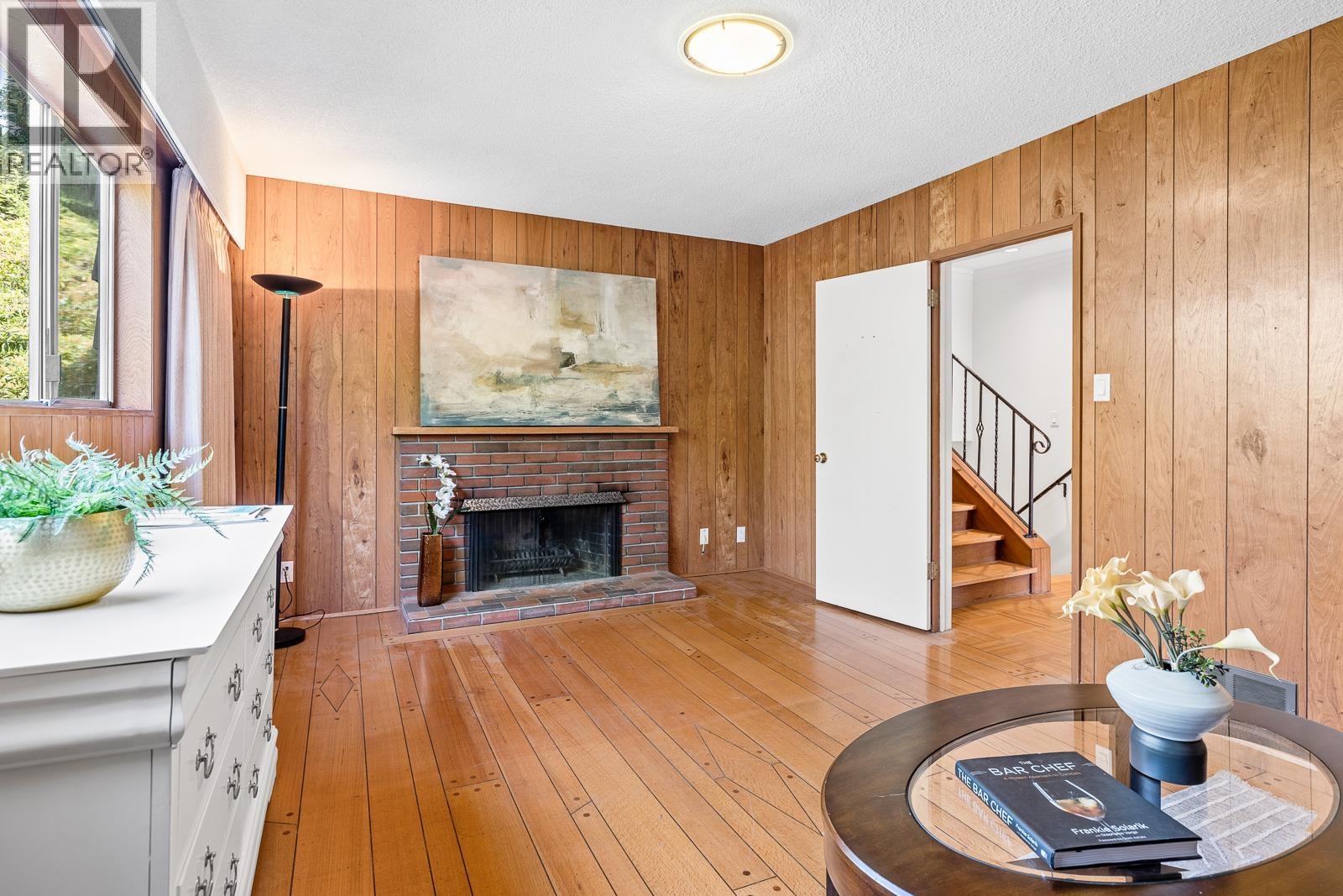 1211 CHARTWELL DRIVE, West Vancouver