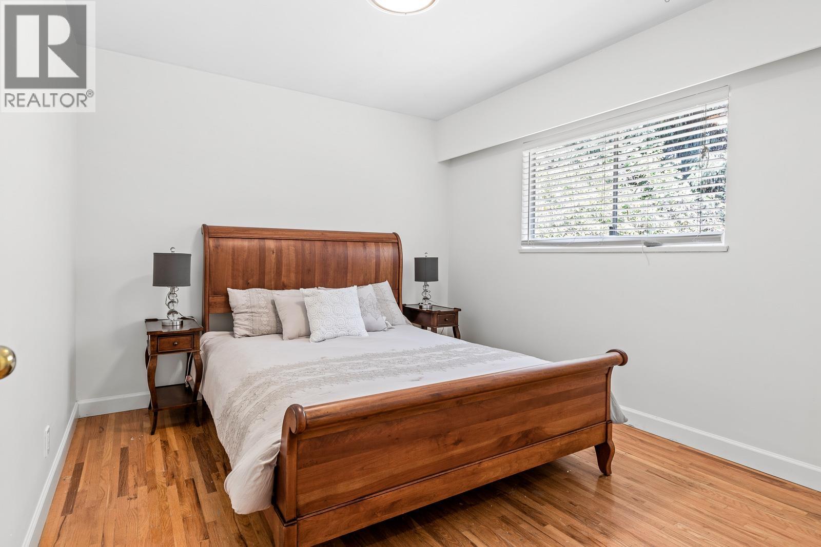 1211 CHARTWELL DRIVE, West Vancouver