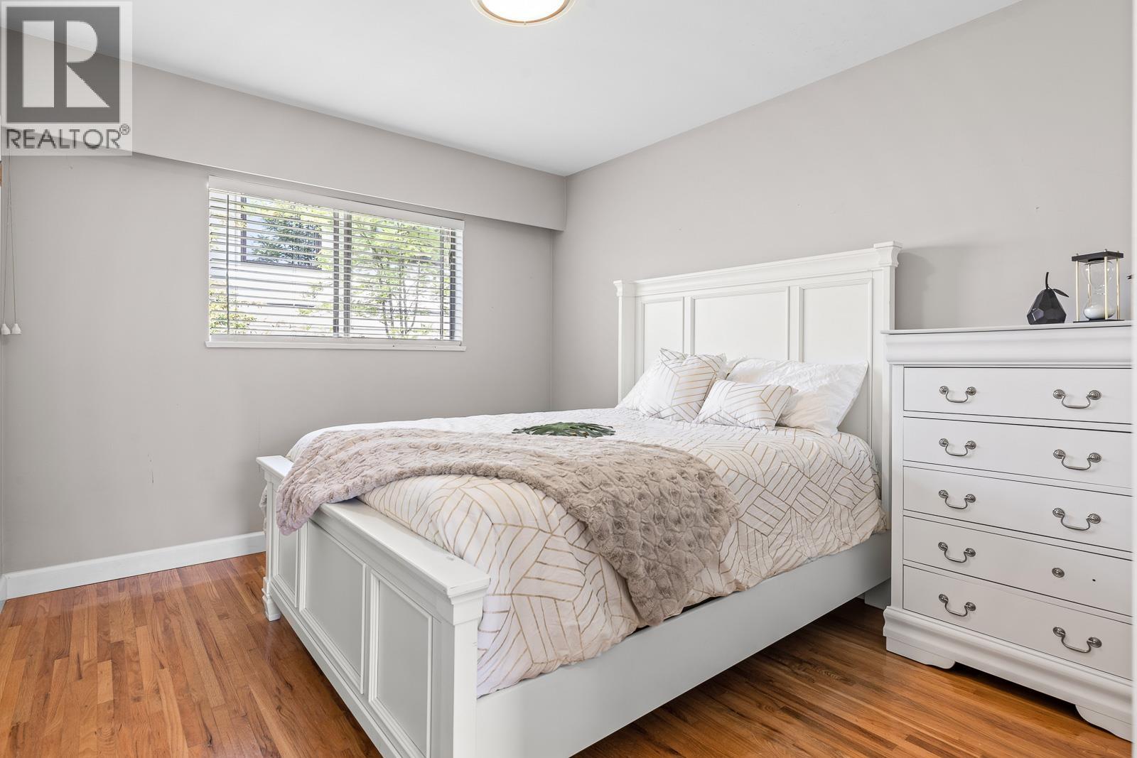 1211 CHARTWELL DRIVE, West Vancouver