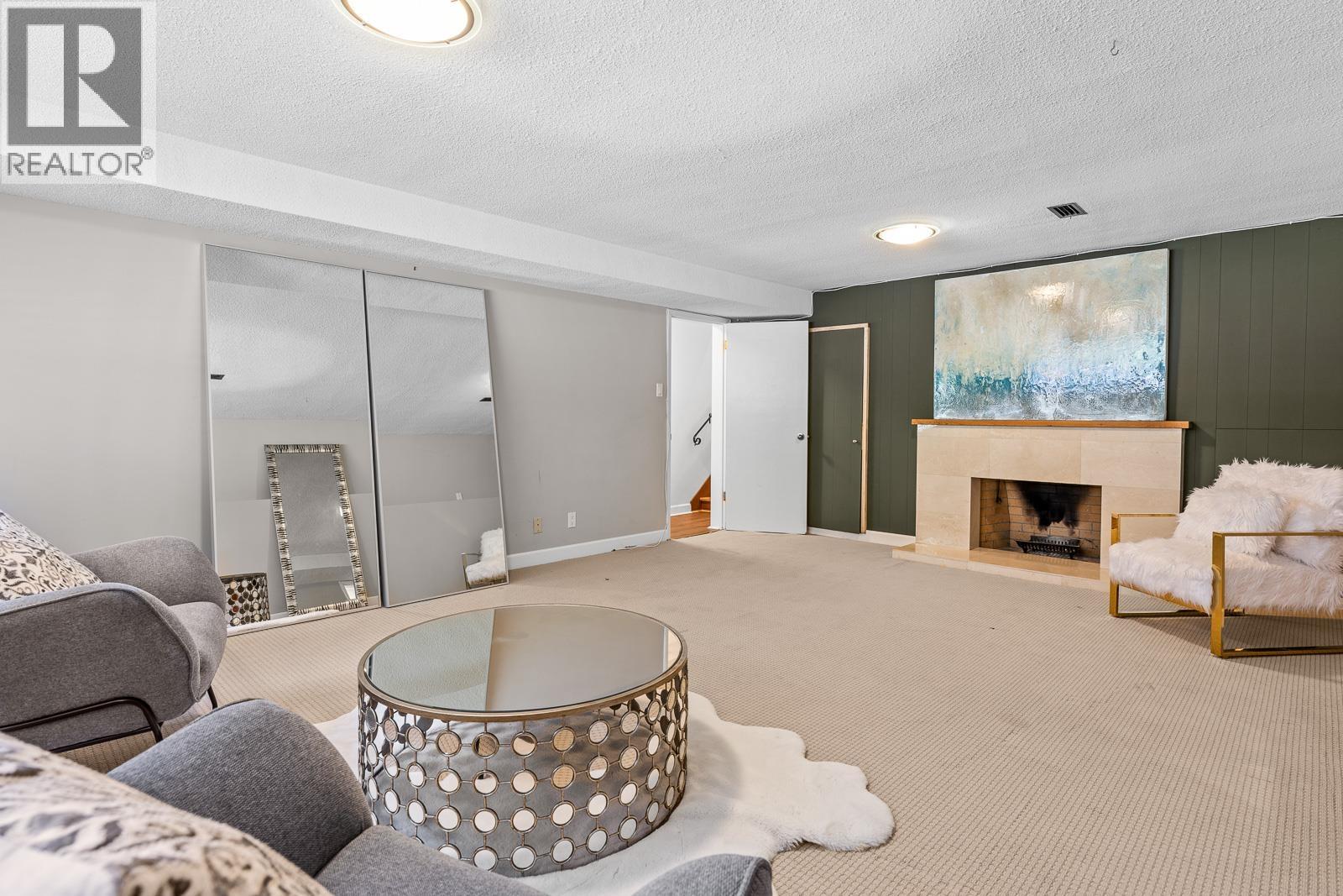 1211 CHARTWELL DRIVE, West Vancouver