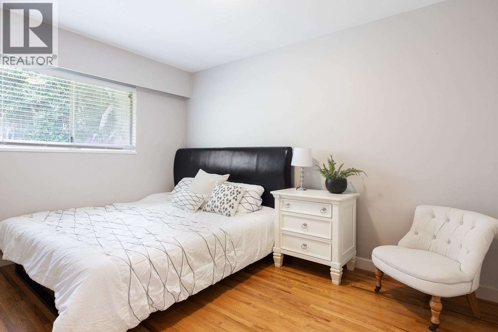 1211 CHARTWELL DRIVE, West Vancouver