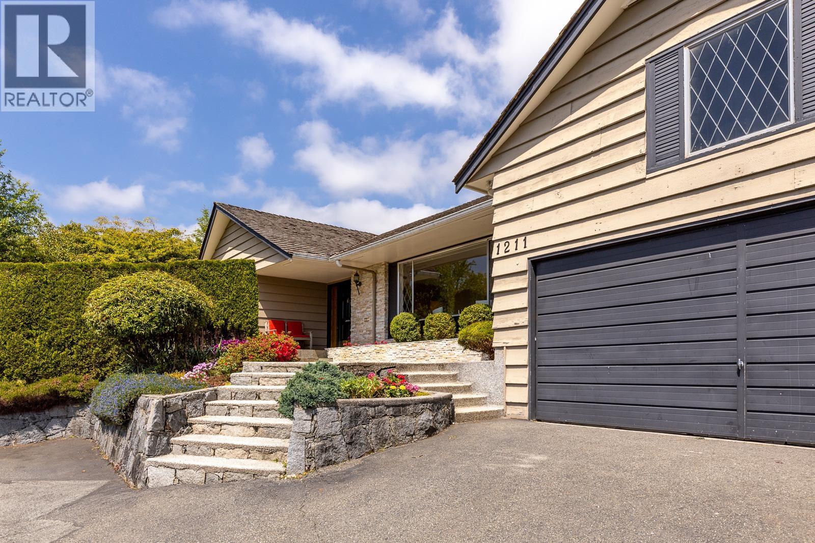 1211 CHARTWELL DRIVE, West Vancouver