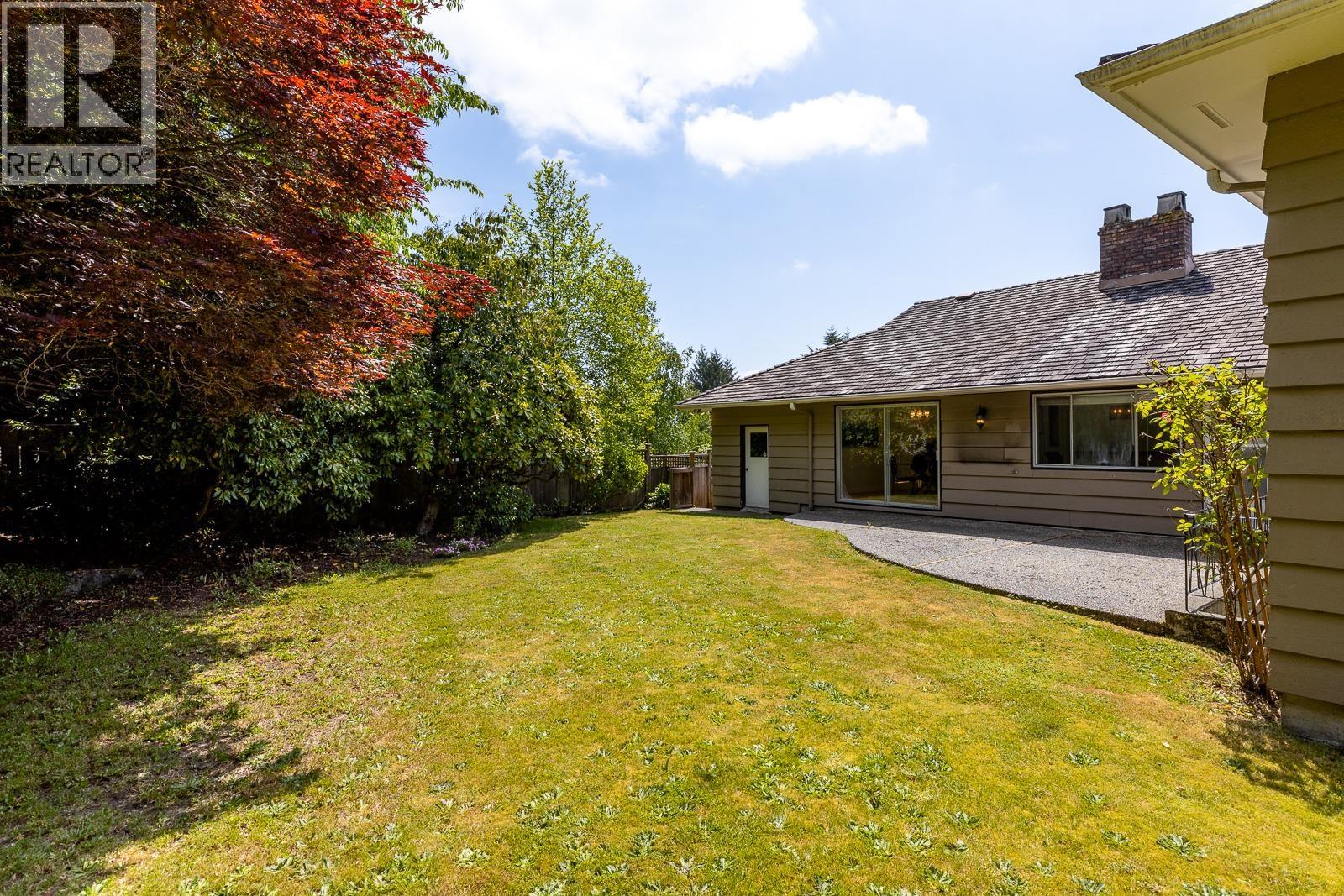 1211 CHARTWELL DRIVE, West Vancouver