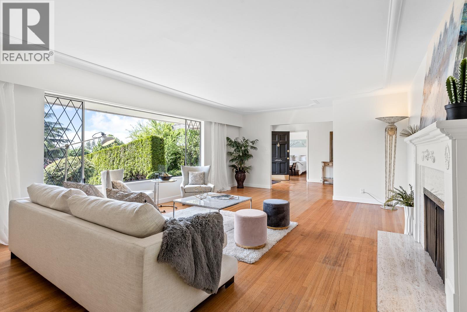 1211 CHARTWELL DRIVE, West Vancouver