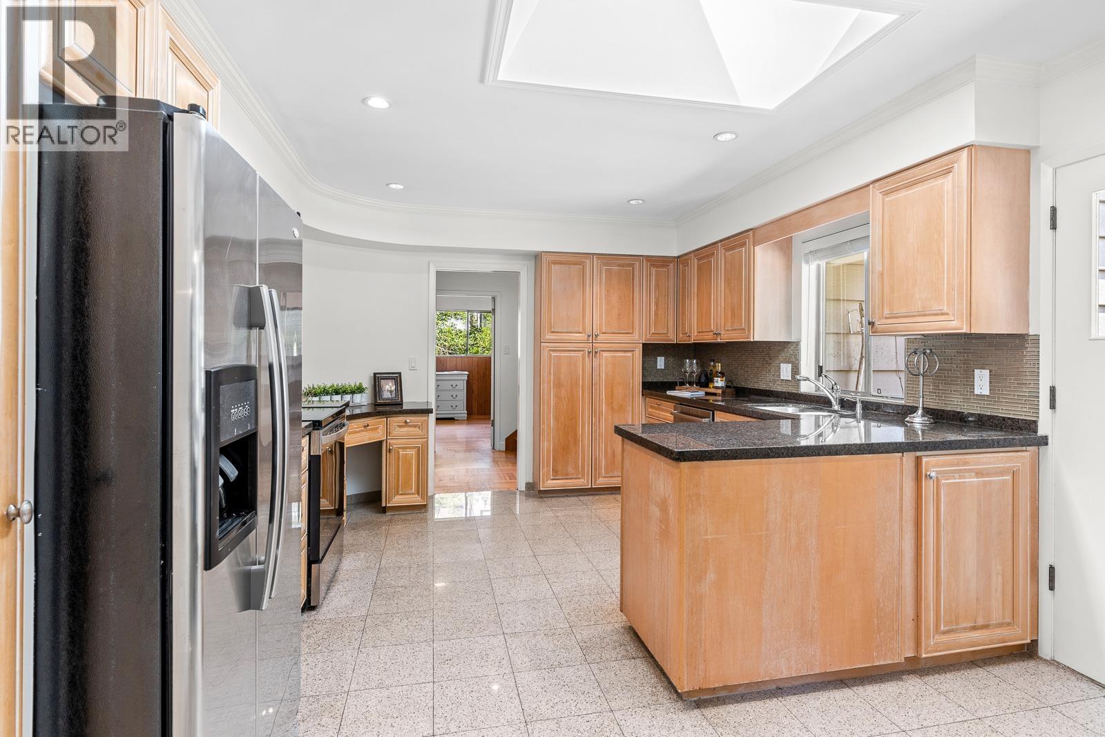 1211 CHARTWELL DRIVE, West Vancouver