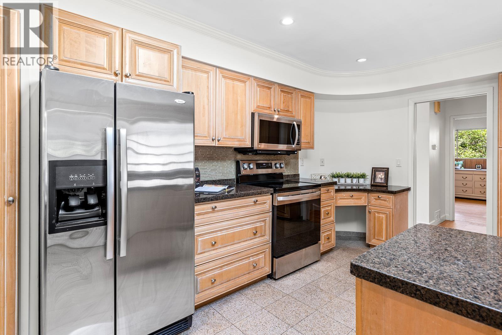 1211 CHARTWELL DRIVE, West Vancouver