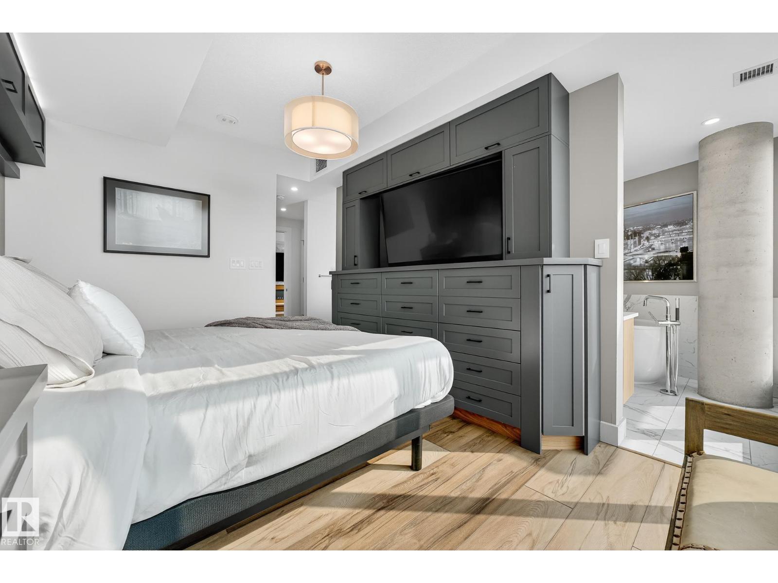 #705 14105 West Block Drive NW, Edmonton