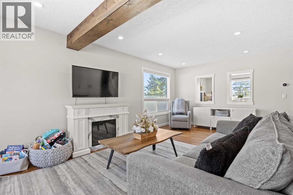 Single Family House for Sale in  Millbank Drive SW Millrise Calgary 