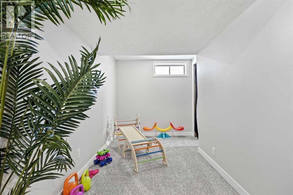 Single Family House for Sale in  Millbank Drive SW Millrise Calgary 