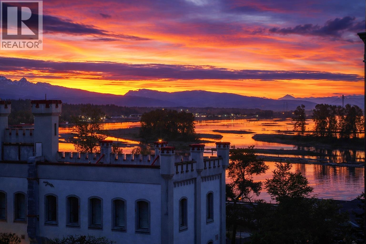 306 48 RICHMOND STREET