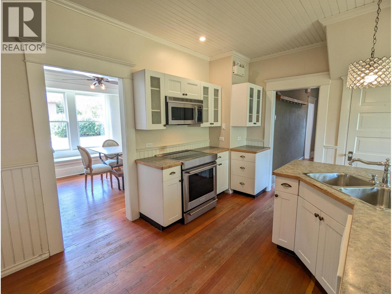 3891 BROADWAY Avenue, Smithers