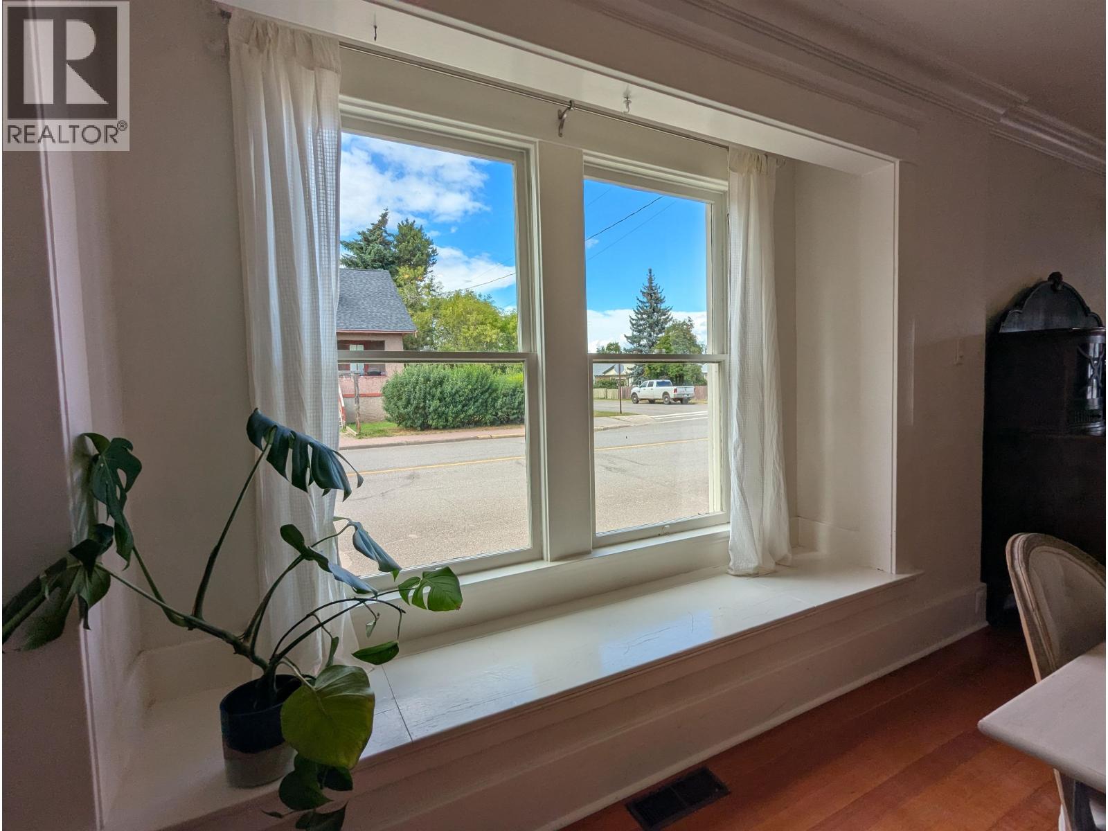 3891 BROADWAY Avenue, Smithers