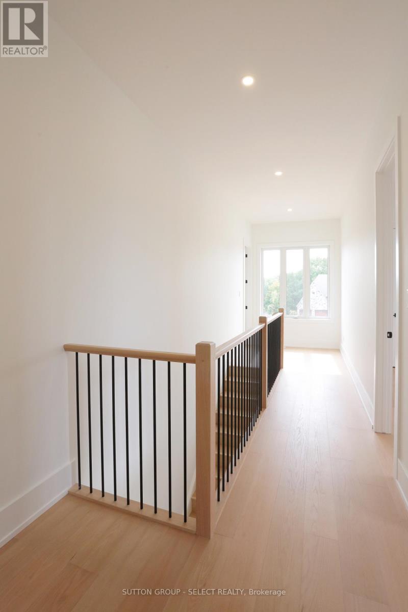 60 BAYSHORE DRIVE - 23