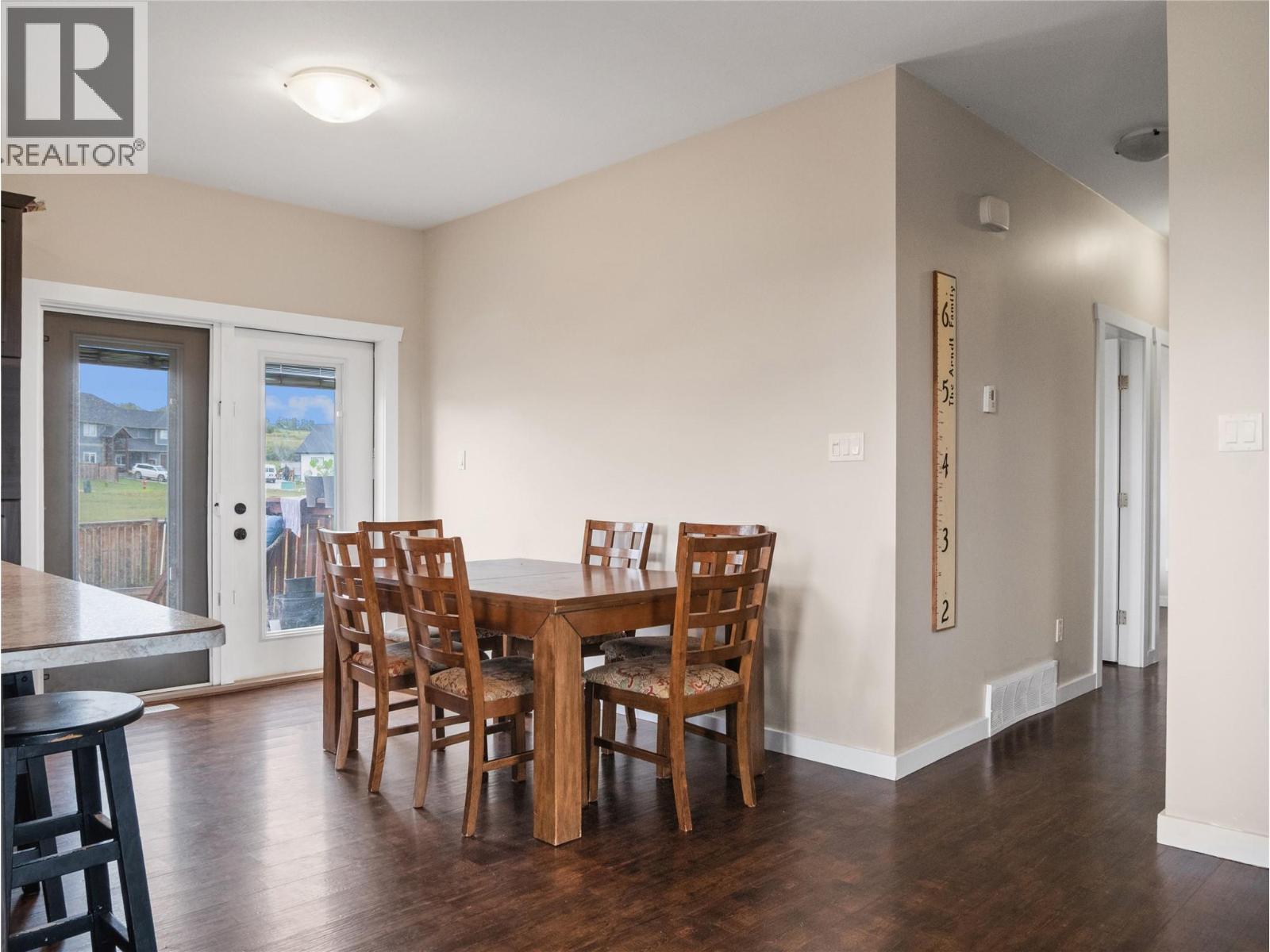 4830 Elevator Road, Pouce Coupe