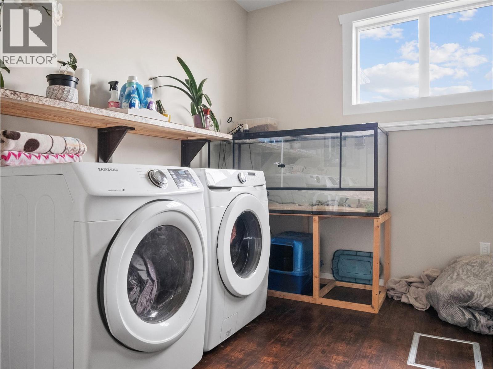 4830 Elevator Road, Pouce Coupe