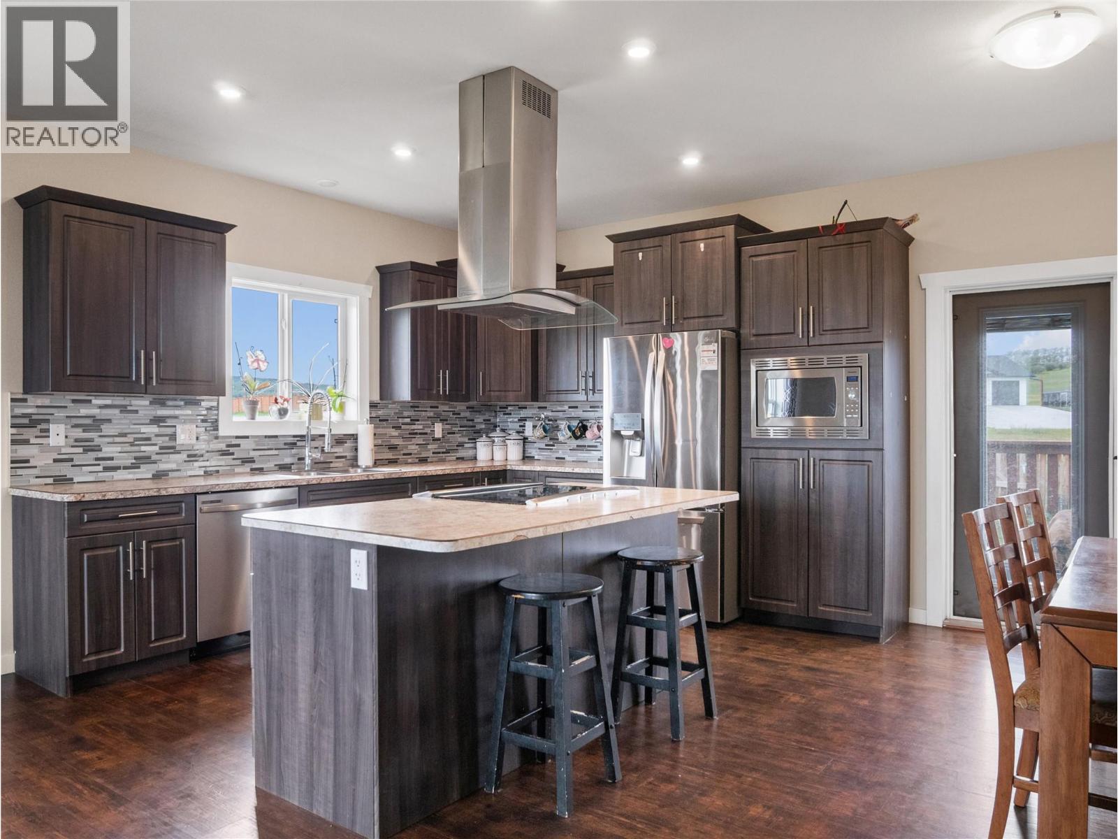 4830 Elevator Road, Pouce Coupe