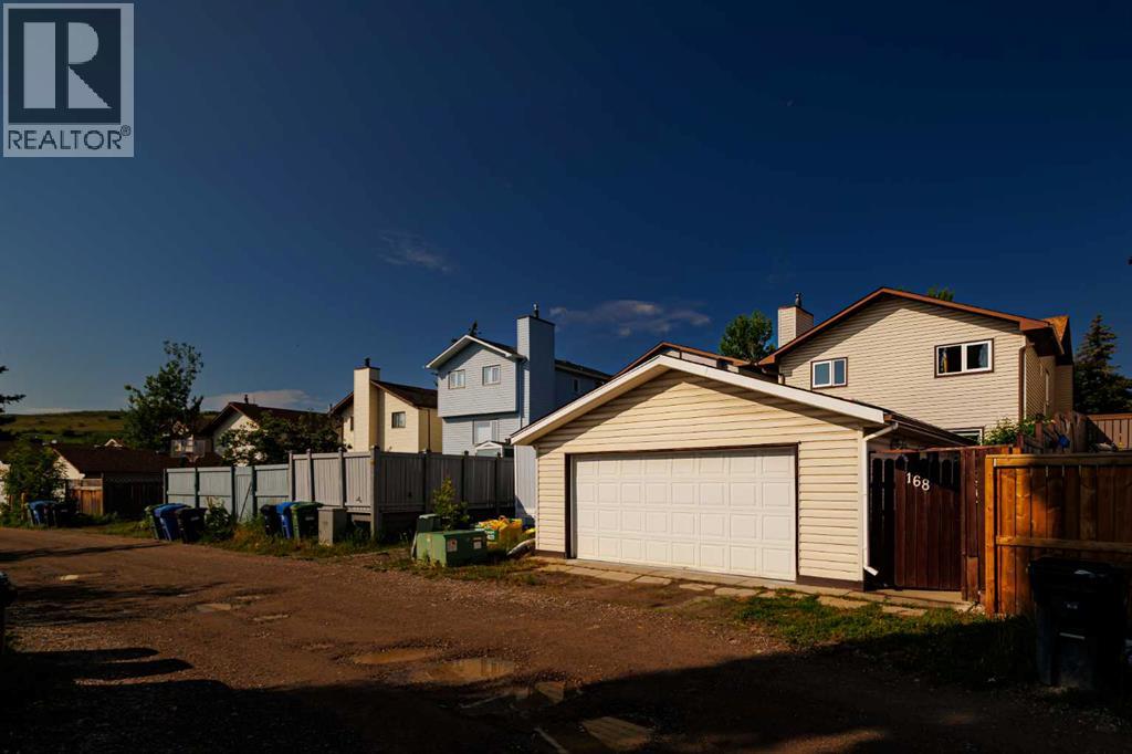 Single Family House Bungalow for Sale in  Macewan Glen Drive NW MacEwan Glen Calgary 