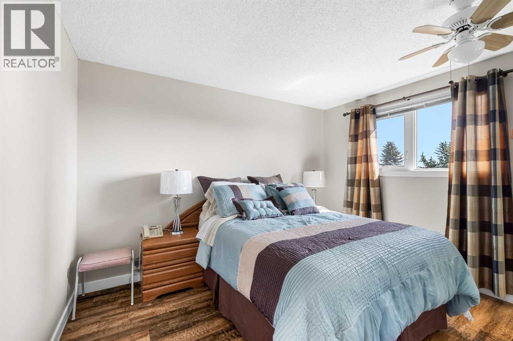 Single Family House Bungalow for Sale in  Macewan Glen Drive NW MacEwan Glen Calgary 