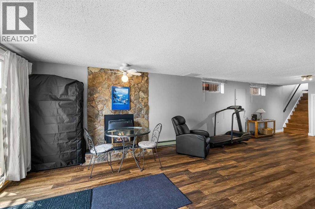 Single Family House Bungalow for Sale in  Macewan Glen Drive NW MacEwan Glen Calgary 