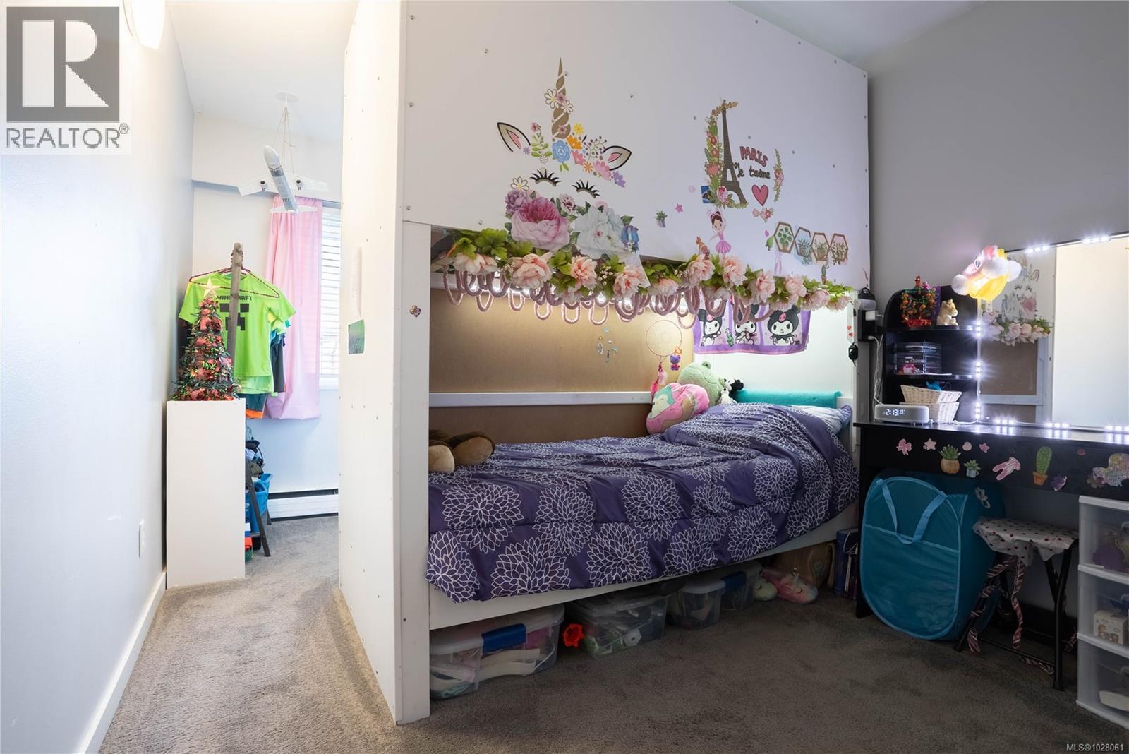 352 BURNSIDE RD W - 12