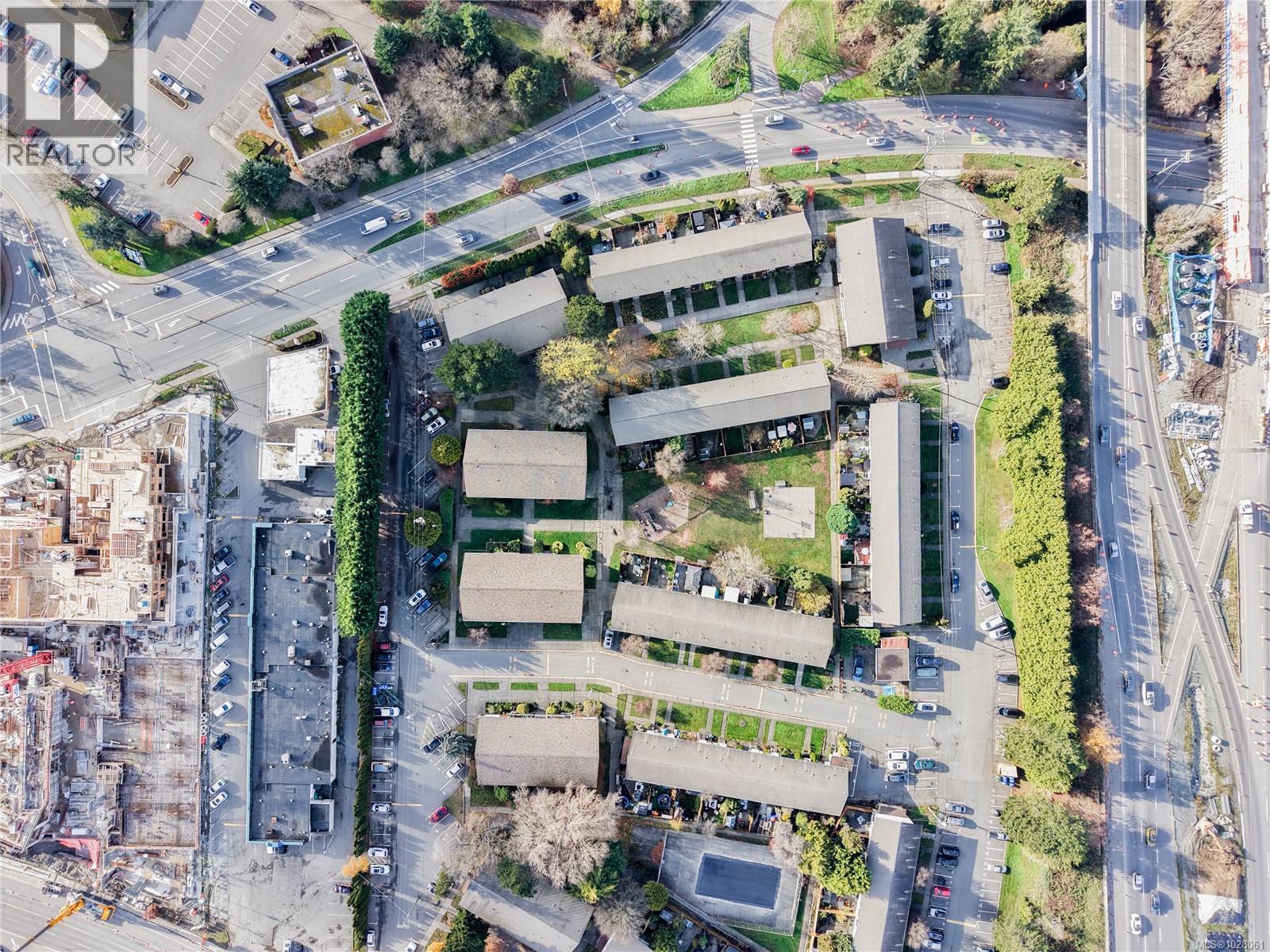 352 BURNSIDE RD W - 16