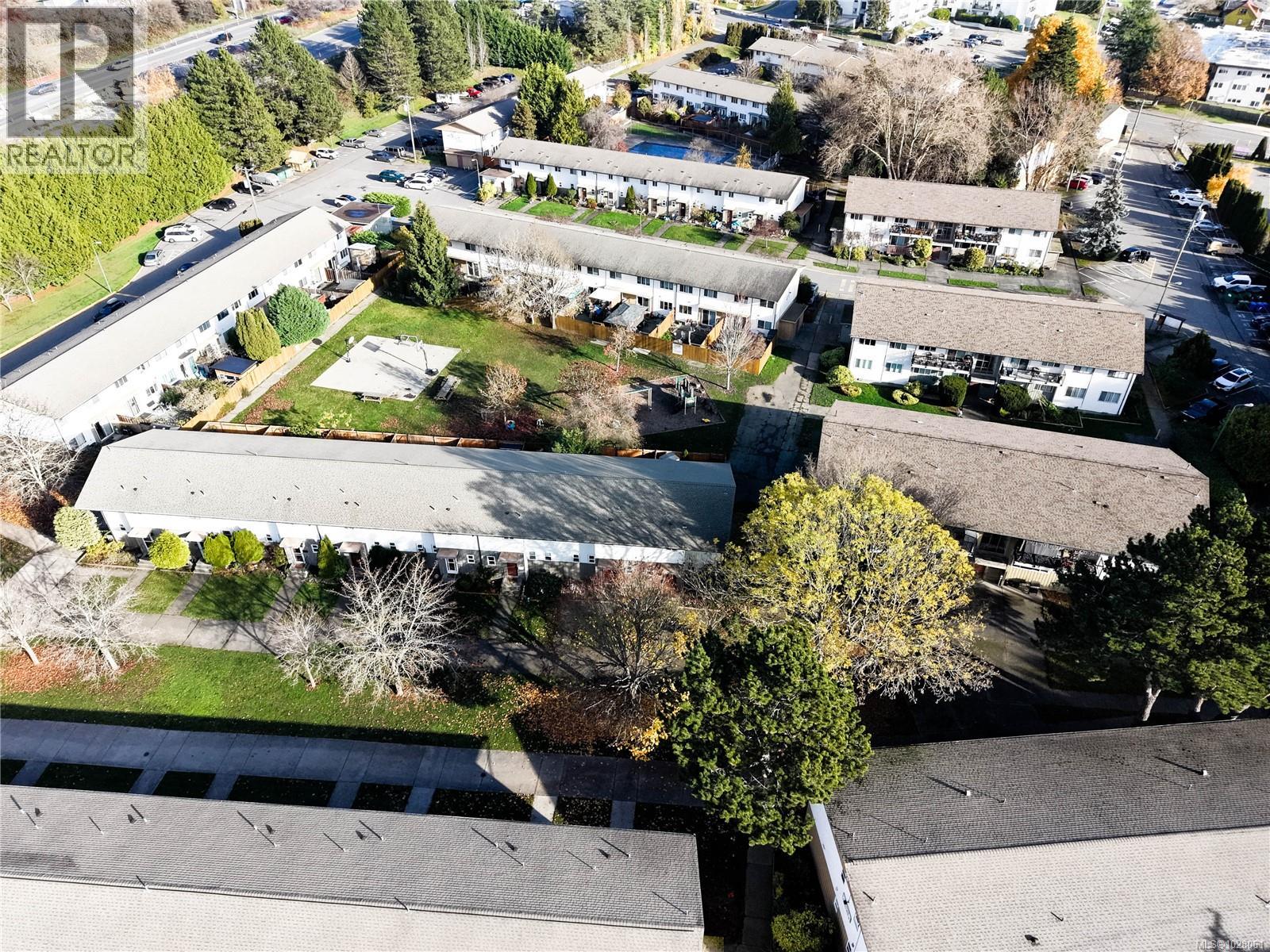 352 BURNSIDE RD W - 27