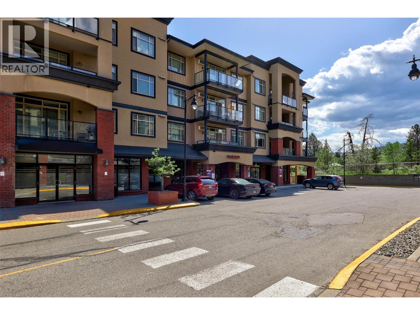 #408 775 MCGILL ROAD - 24