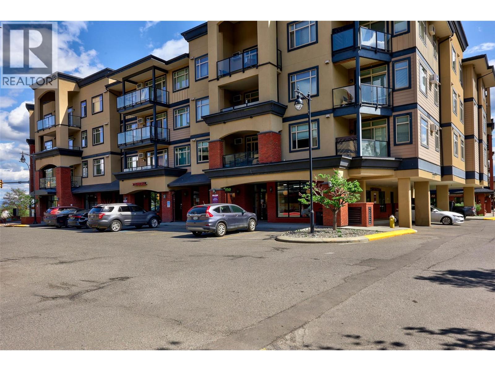 #408 775 MCGILL ROAD - 25