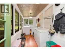 370 Campbell Bay Rd, Mayne Island, BC V0N2J1 Photo 20