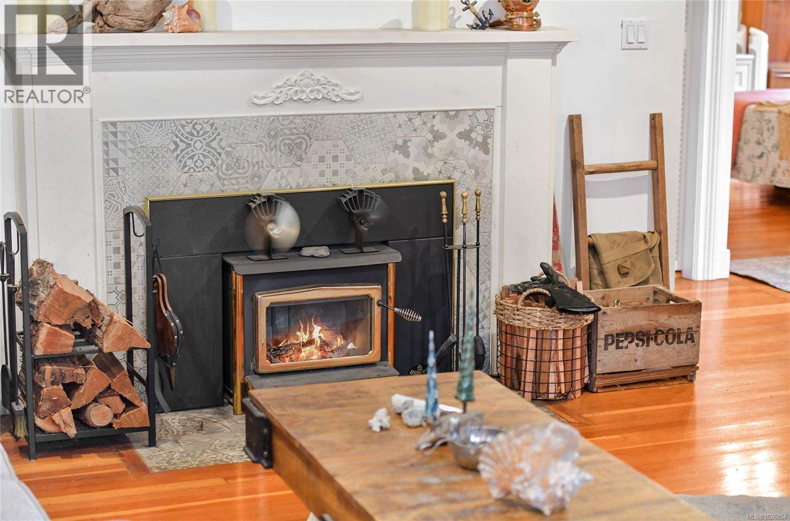  370 Campbell Bay Road, Mayne Island