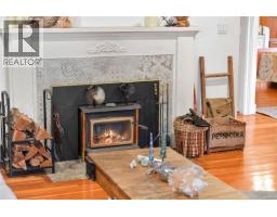 370 Campbell Bay Rd, Mayne Island, BC V0N2J1 Photo 29