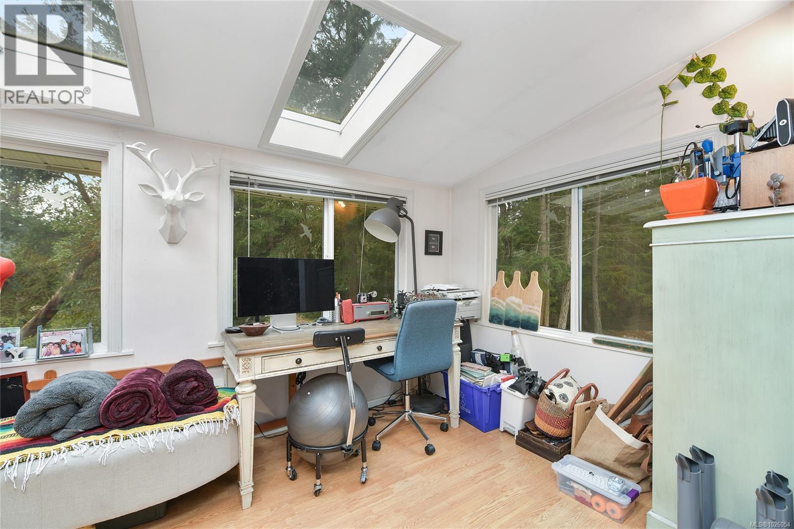  370 Campbell Bay Road, Mayne Island