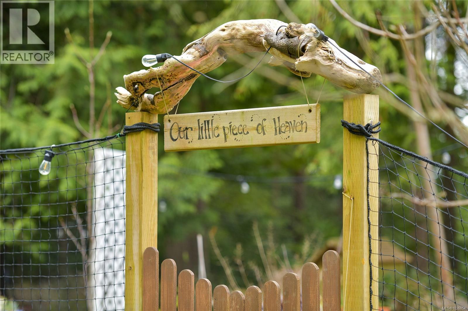  370 Campbell Bay Road, Mayne Island