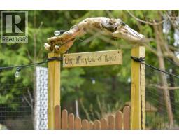 370 Campbell Bay Rd, Mayne Island, BC V0N2J1 Photo 44