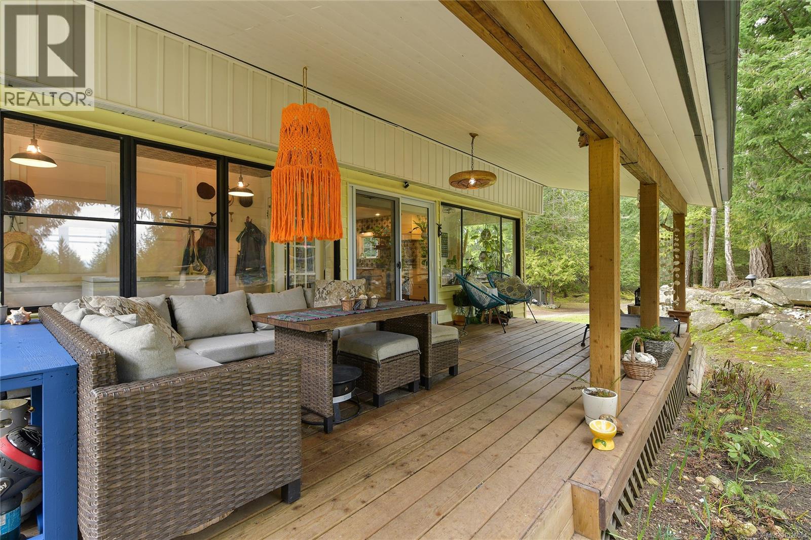  370 Campbell Bay Road, Mayne Island
