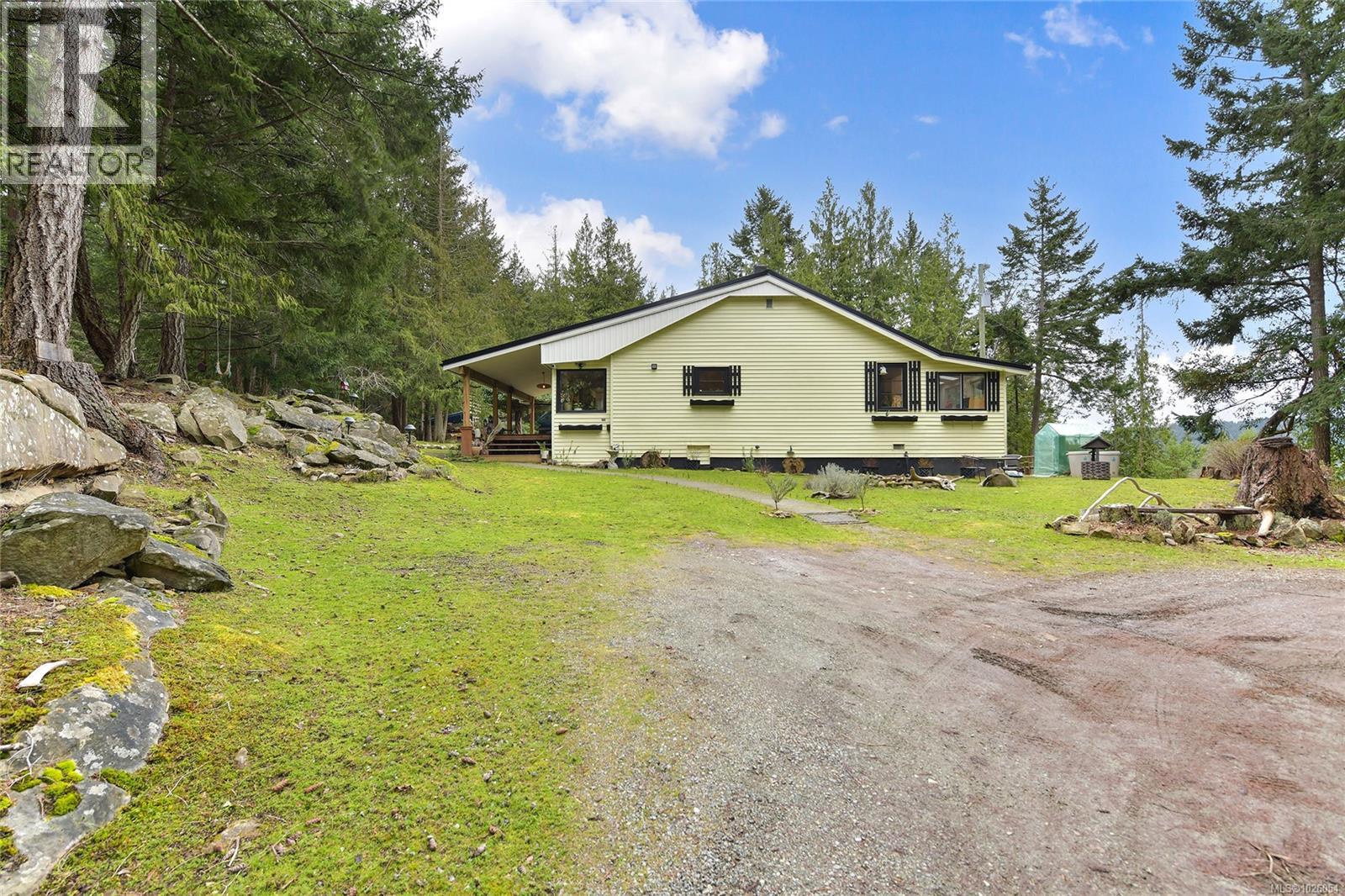  370 Campbell Bay Road, Mayne Island