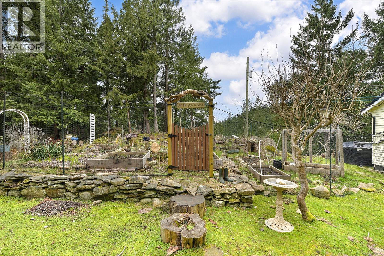  370 Campbell Bay Road, Mayne Island