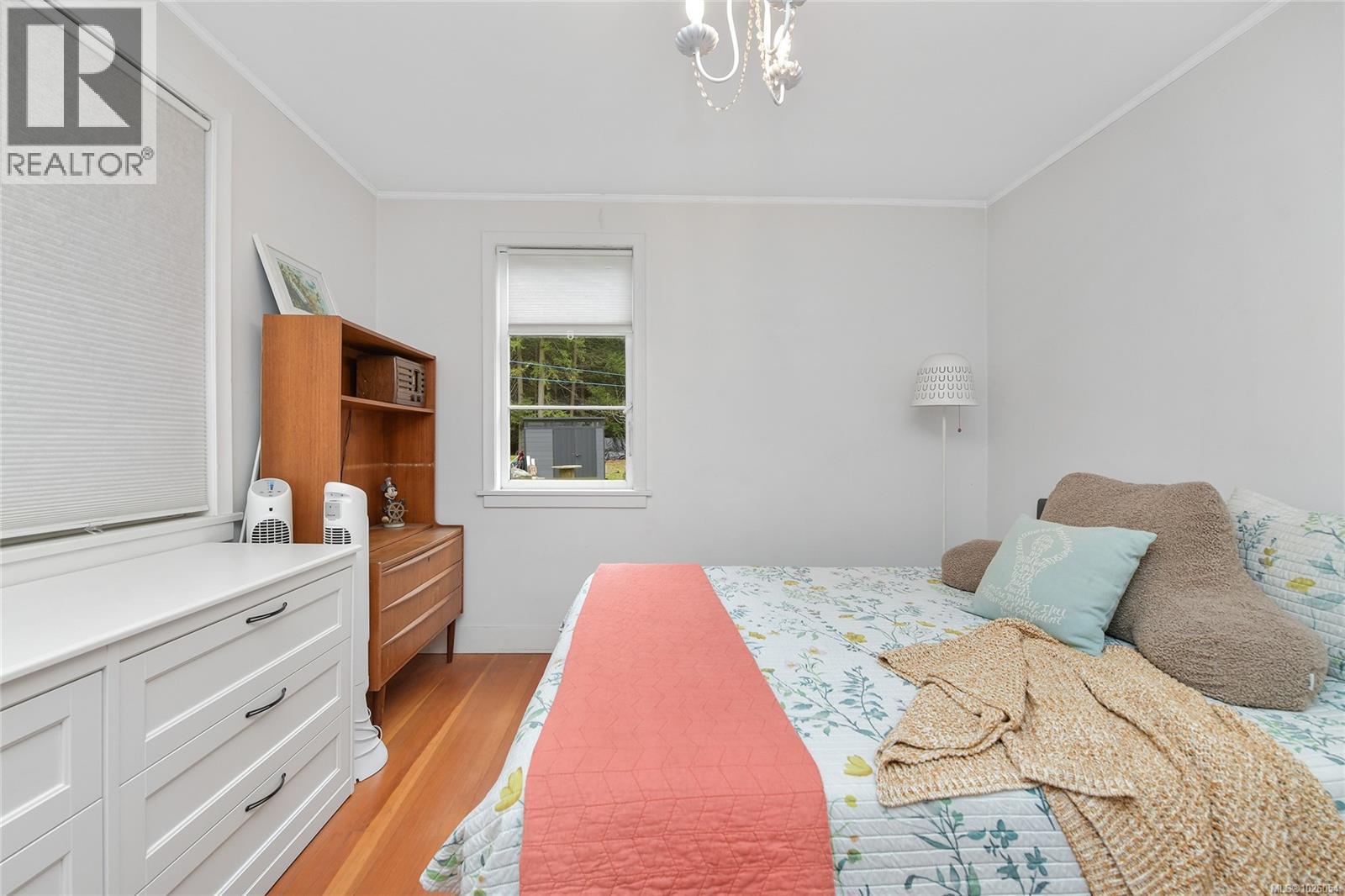  370 Campbell Bay Road, Mayne Island