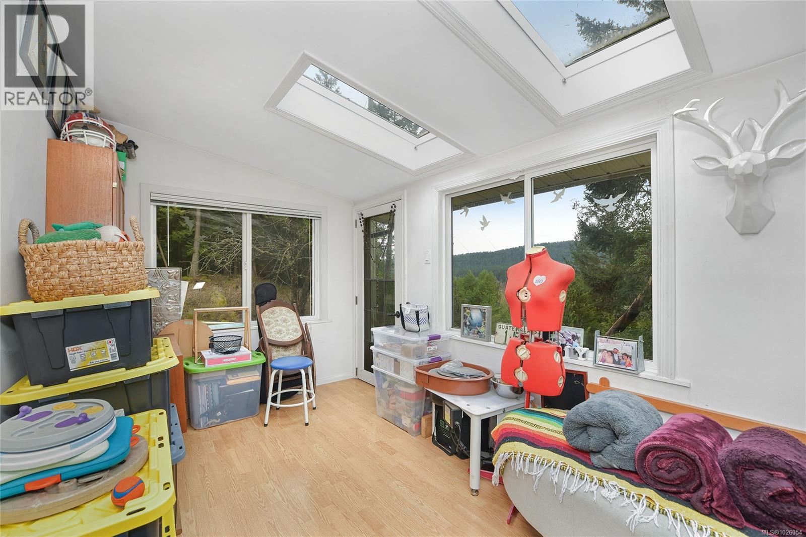  370 Campbell Bay Road, Mayne Island