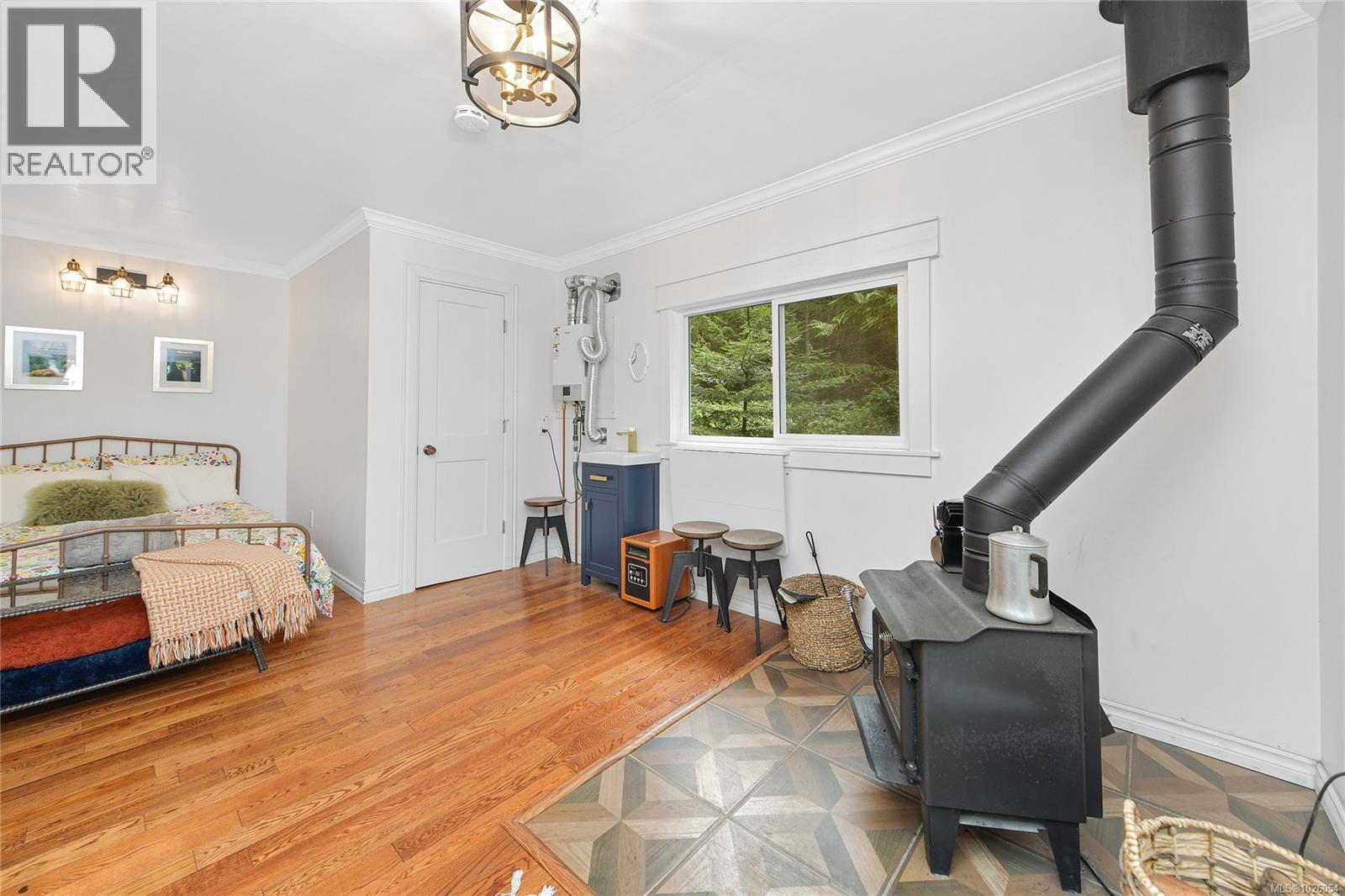  370 Campbell Bay Road, Mayne Island